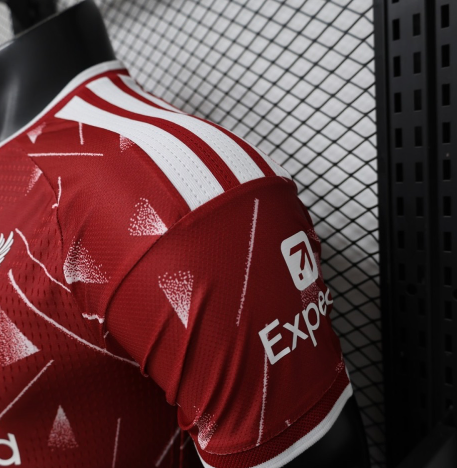 Liverpool 2026/27 Home Jersey Player Version